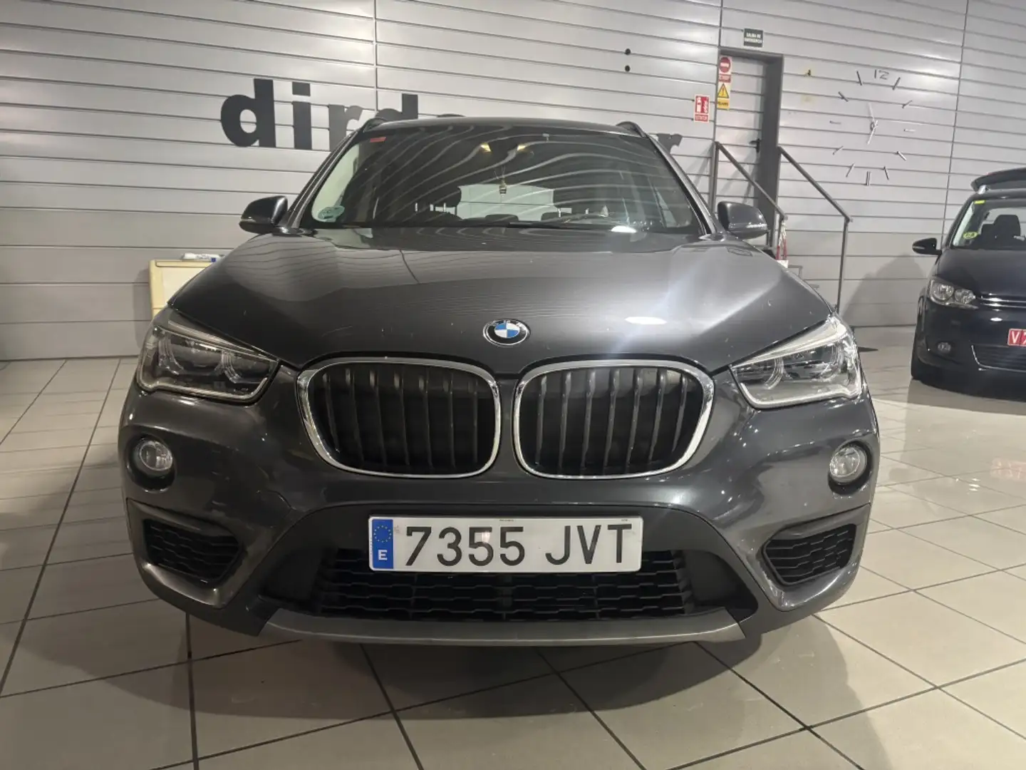 BMW X1 sDrive 18d Gris - 2