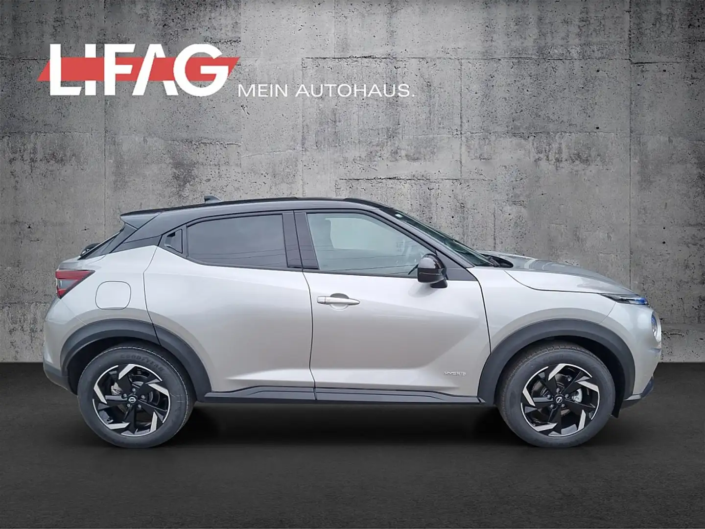 Nissan Juke 1,6 Hybrid N-Connecta 4AMT Aut. *ab € 23.990,-* Silber - 2
