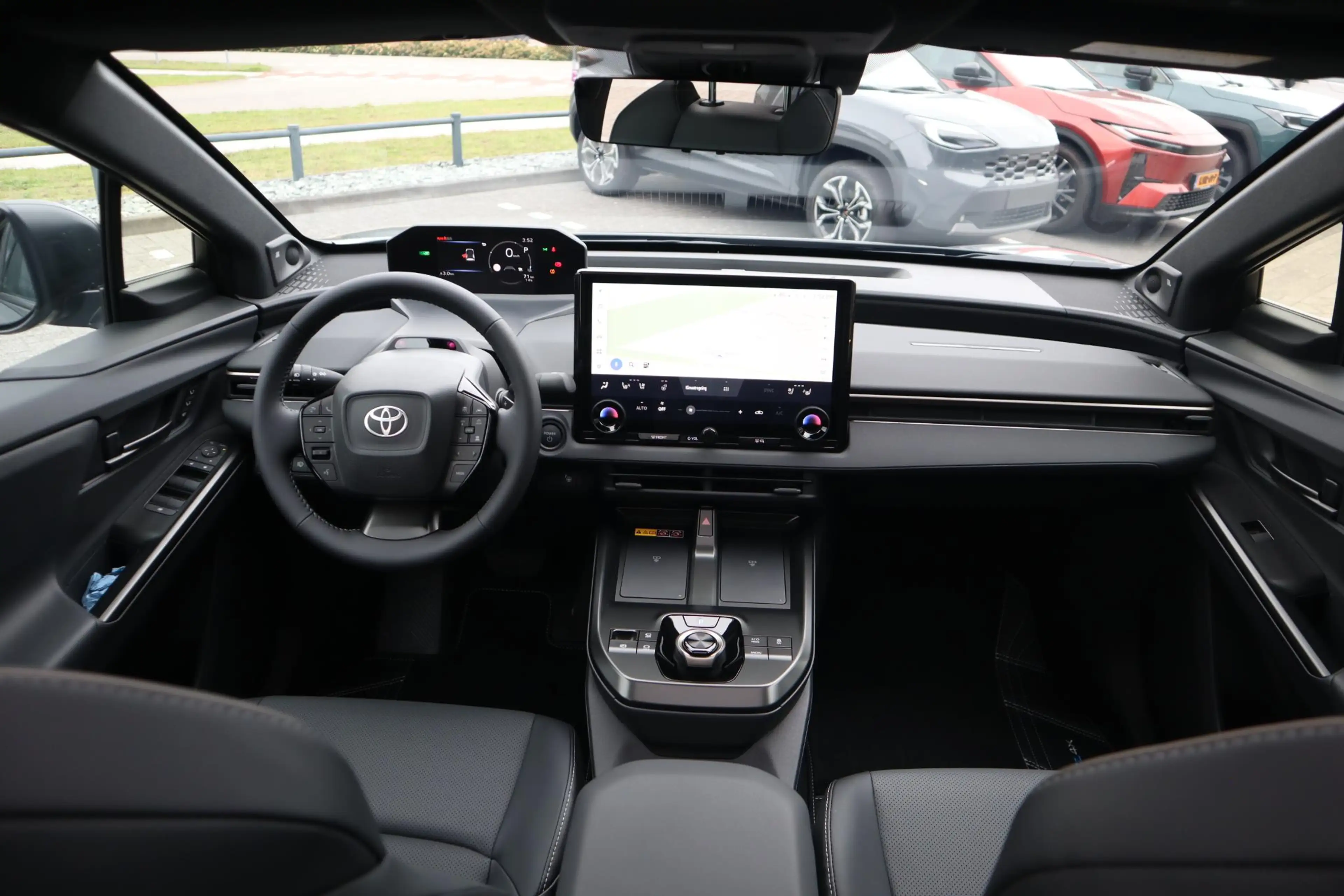 Toyota bZ4X Executive 73 kWh NIEUW! PREMIUM-PACK 20"LMV PANODA — photo 21
