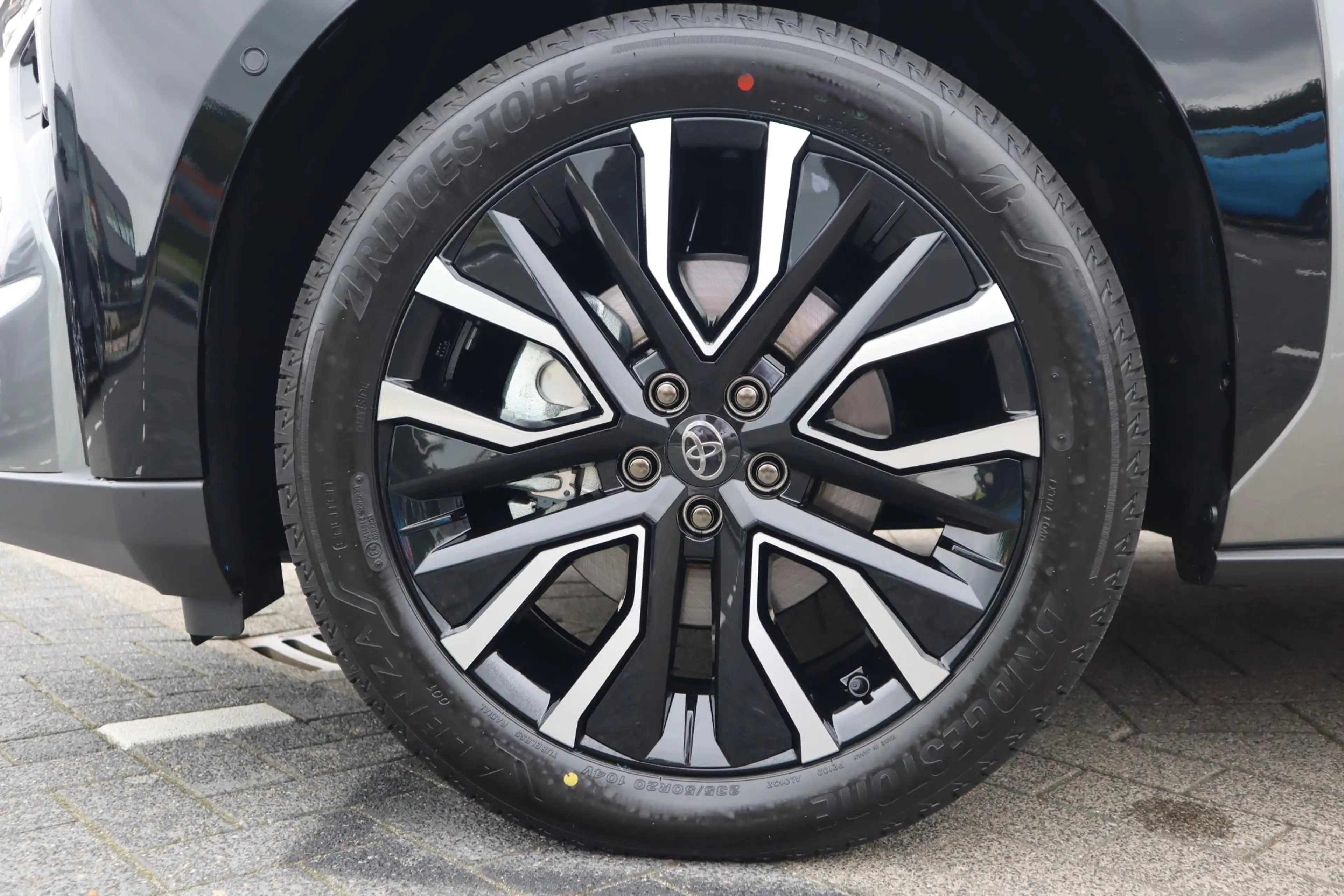 Toyota bZ4X Executive 73 kWh NIEUW! PREMIUM-PACK 20"LMV PANODA — photo 13