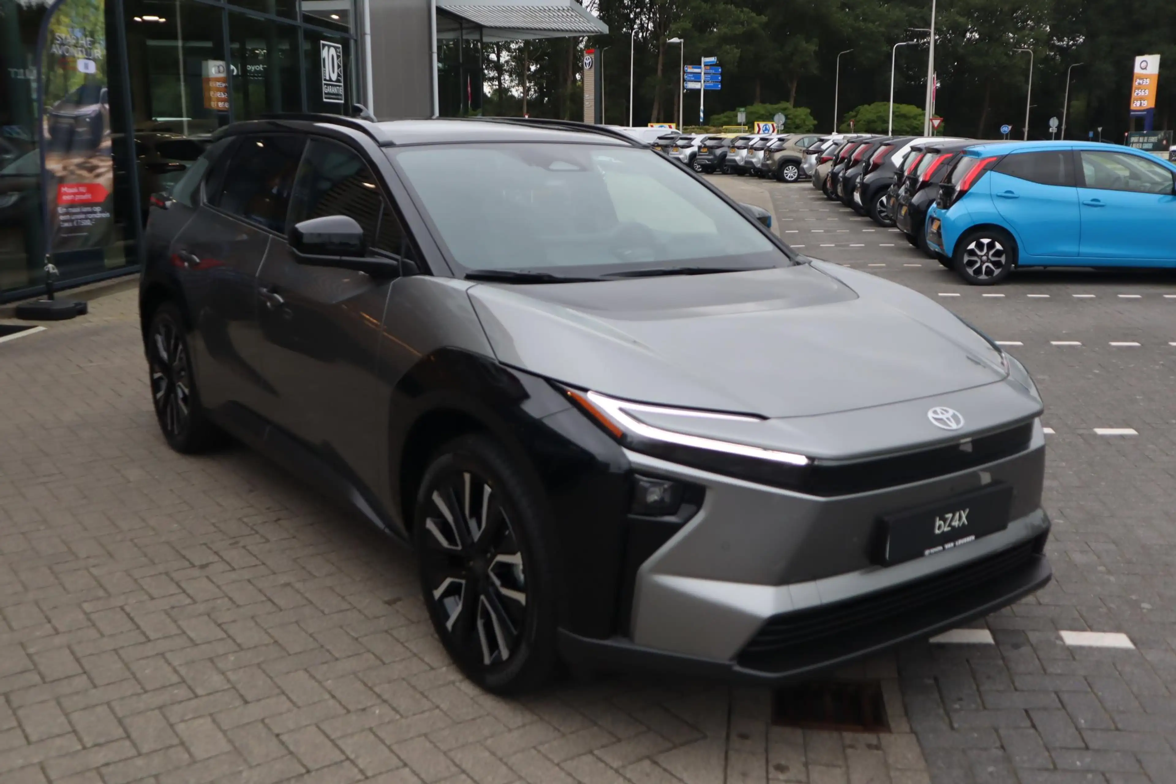 Toyota bZ4X Executive 73 kWh NIEUW! PREMIUM-PACK 20"LMV PANODA — photo 9