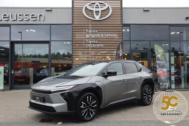 Toyota bZ4X EXECUTIVE 73 KWH NIEUW! PREMIUM-PACK 20"LMV PANODA