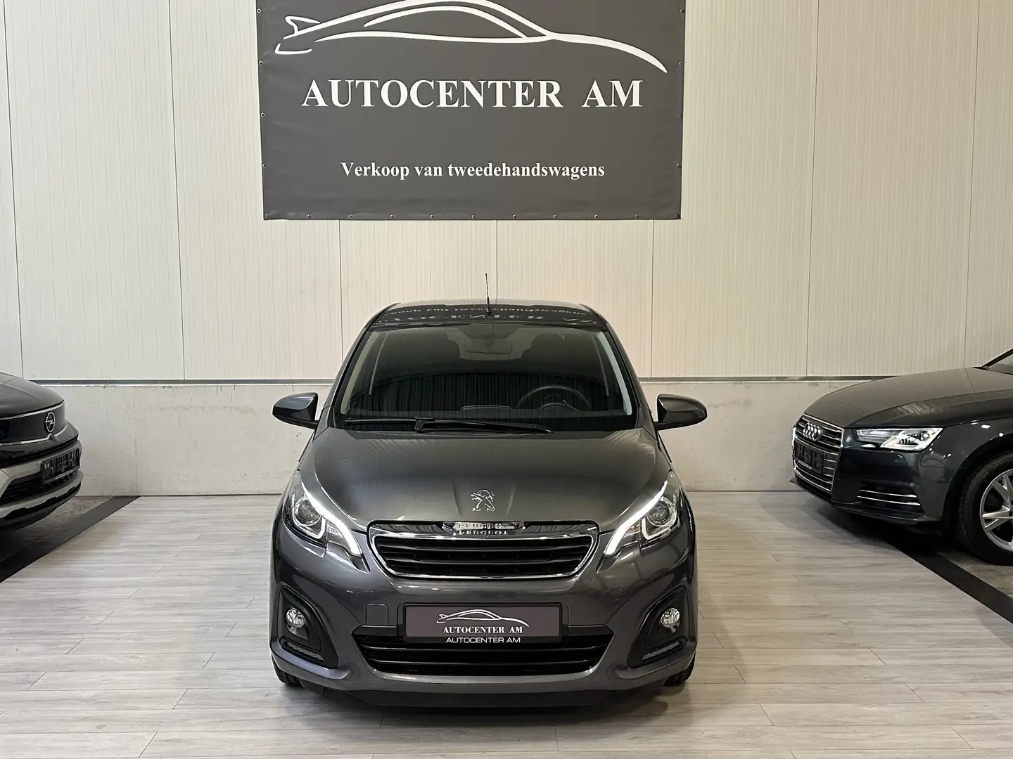Peugeot 108 VTI 72 Top! Style *4.000KM* CARPLAY * AIRCO* LED * Gris - 2
