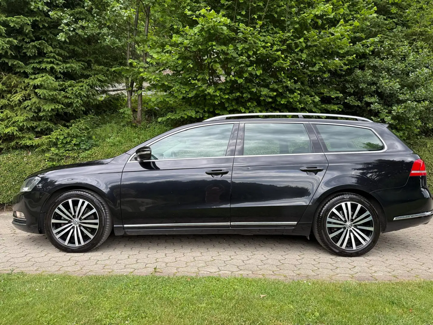 Volkswagen Passat Variant Passat Variant Highline BMT TDI 4Motion DSG Highline Schwarz - 2