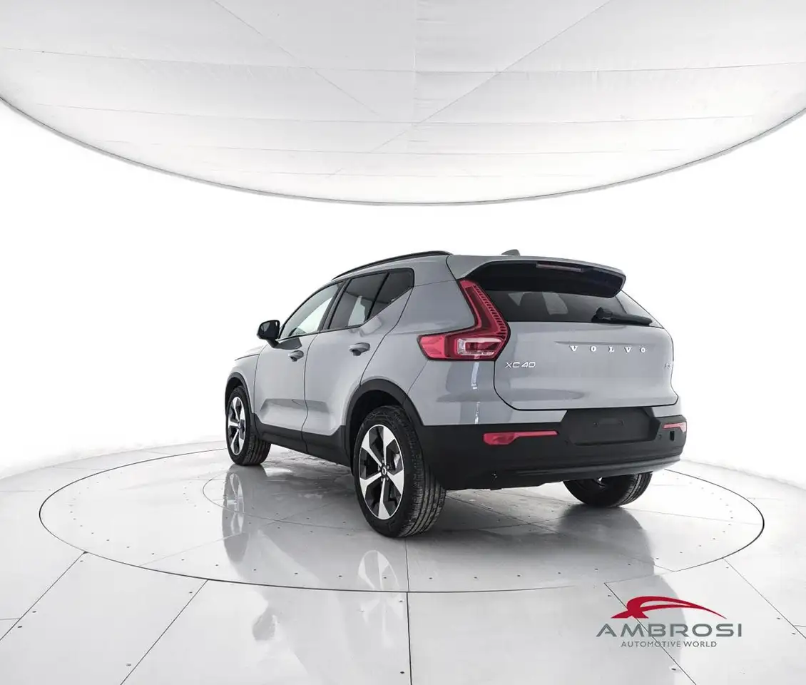Volvo XC40 2026