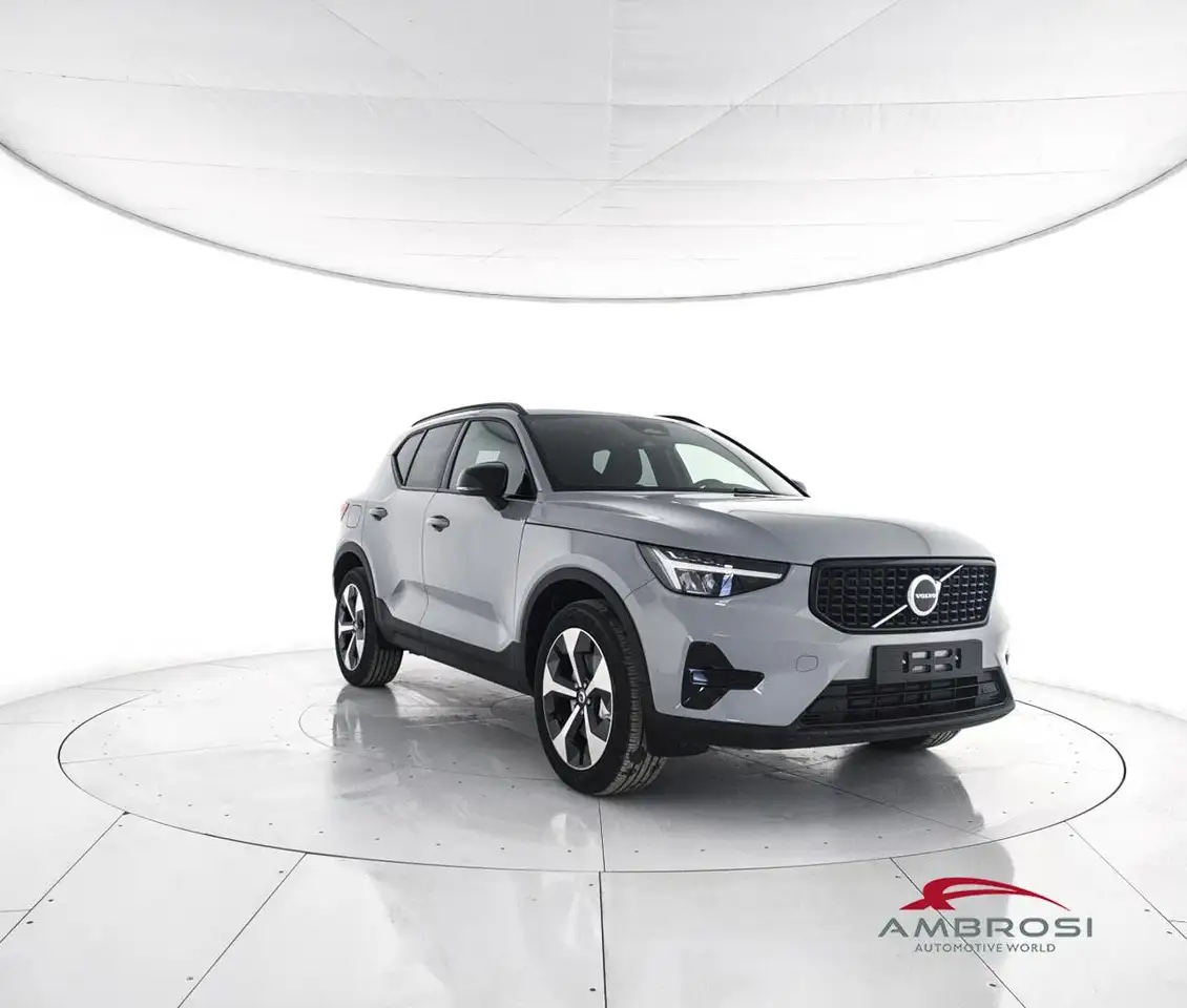 Volvo XC40 2026