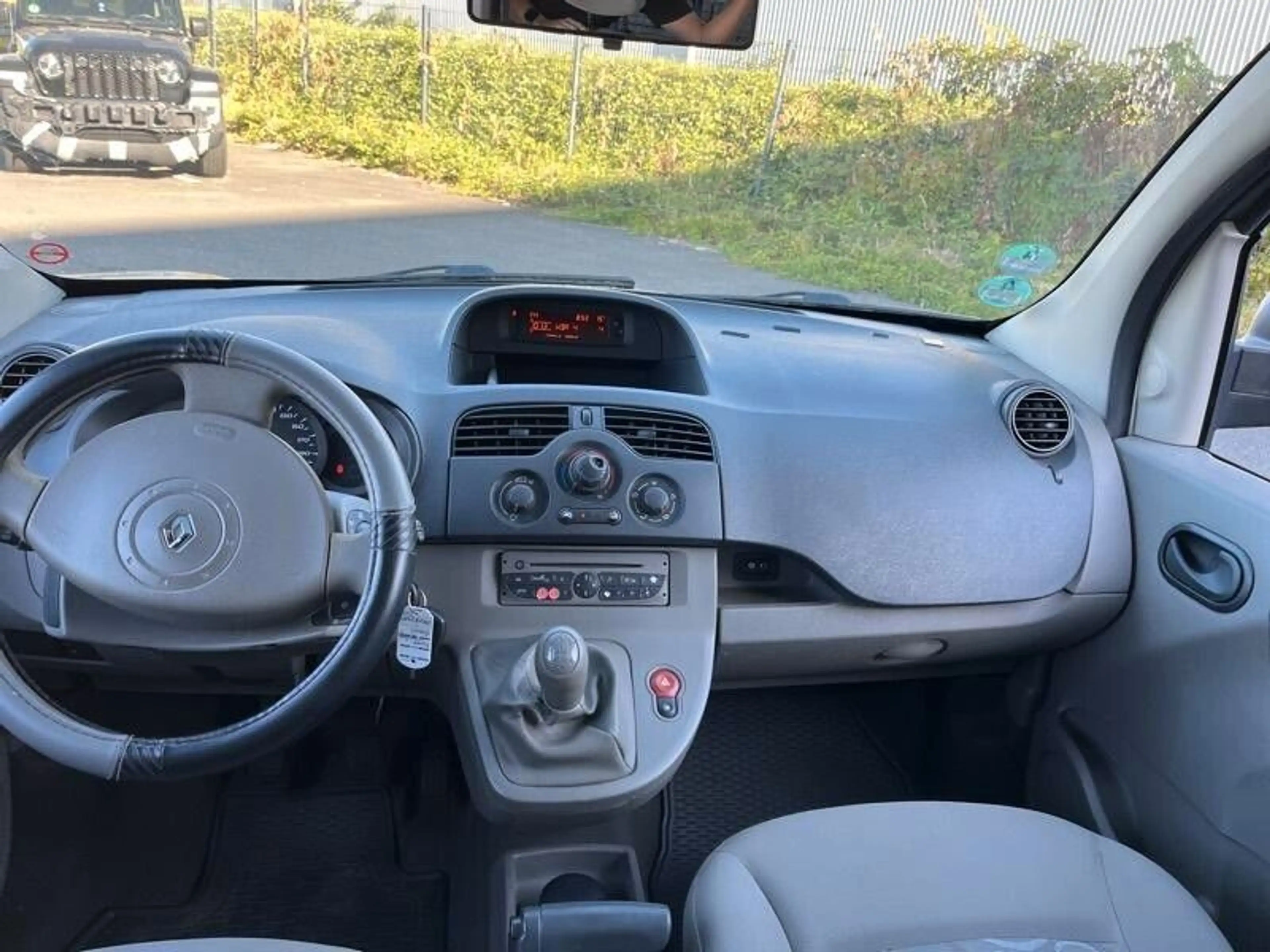 Renault Kangoo Happy Family, 1,6 Ltr. - 64 kW — photo 8