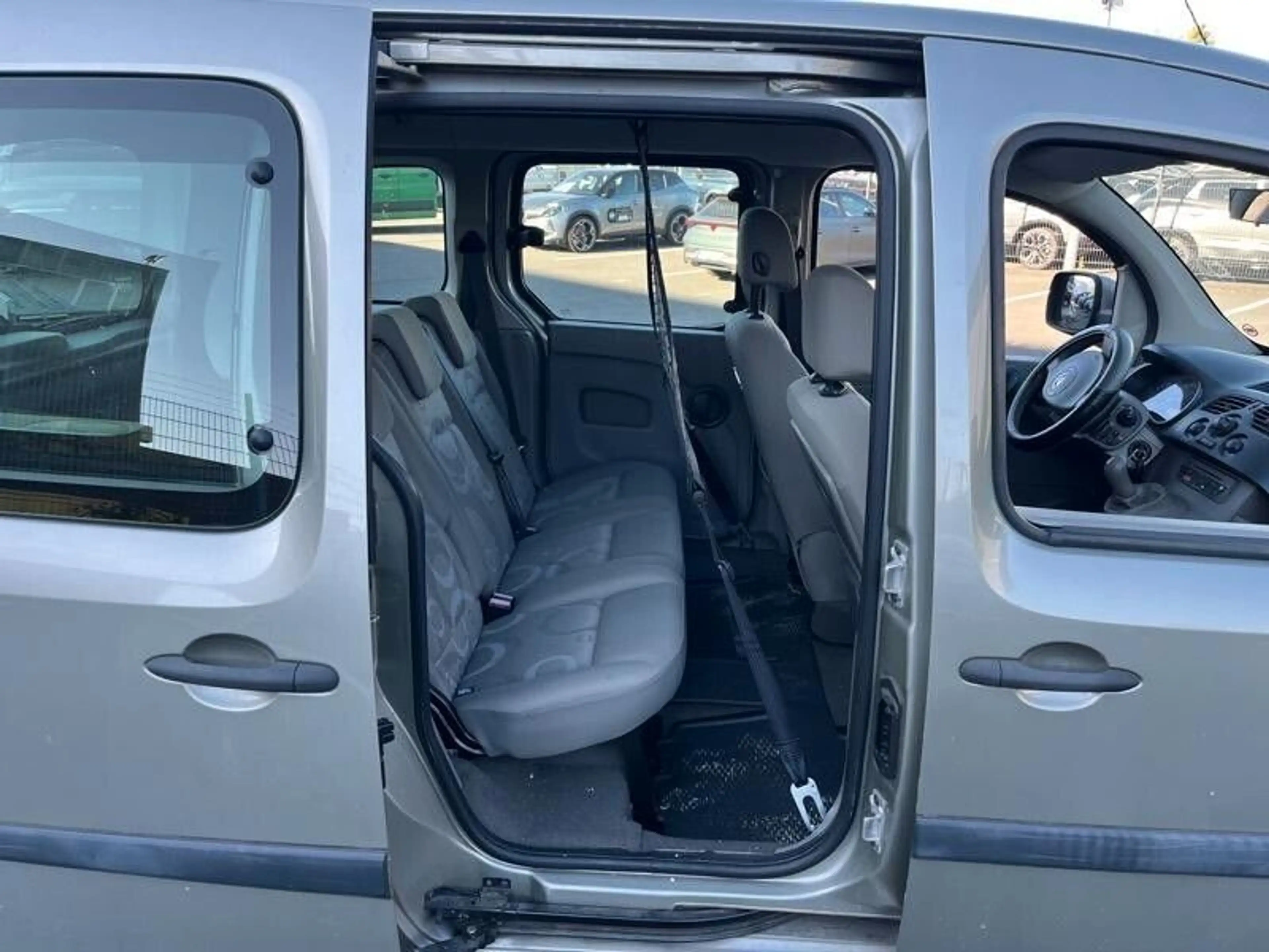 Renault Kangoo Happy Family, 1,6 Ltr. - 64 kW — photo 3