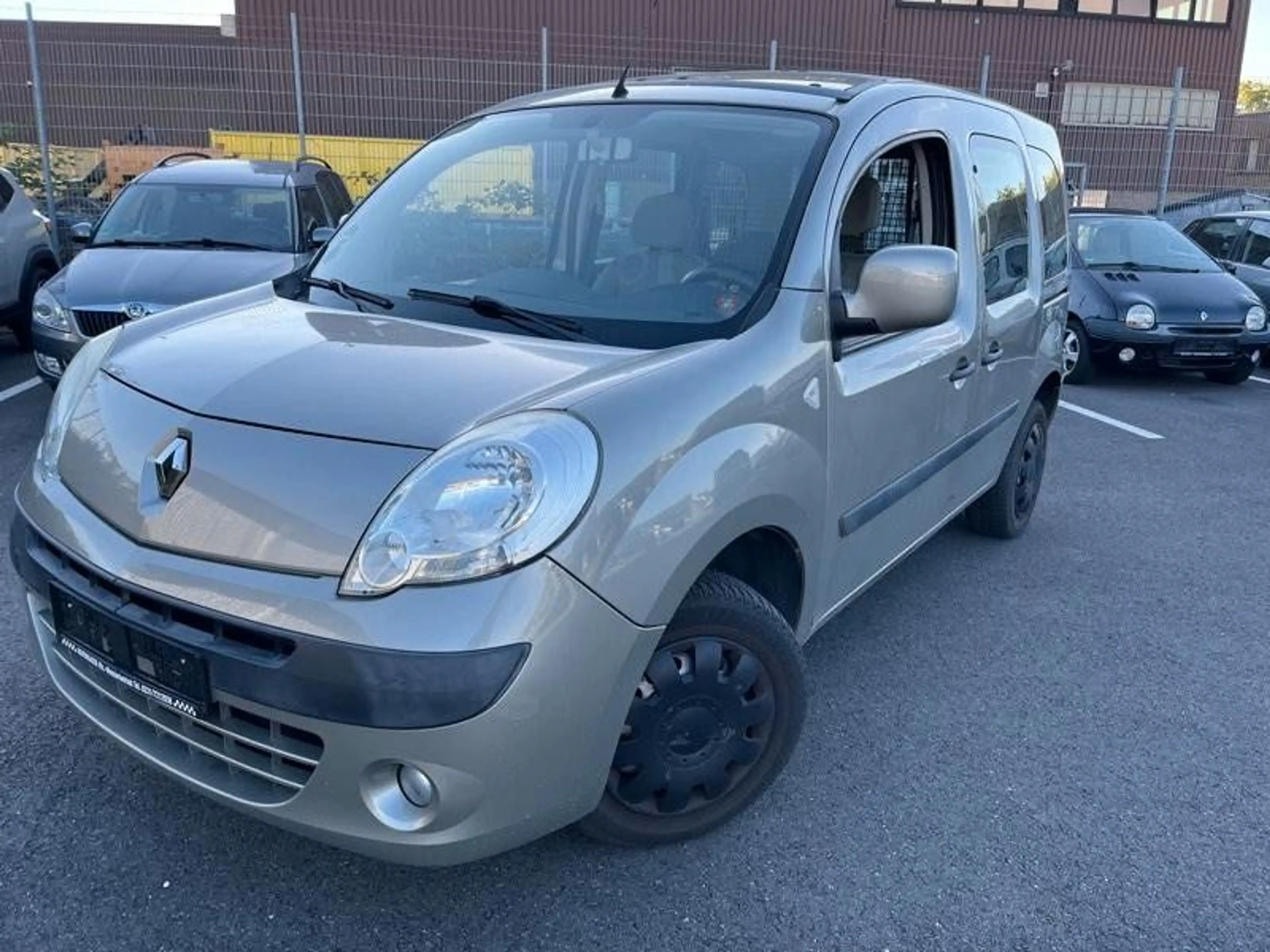 Renault Kangoo Happy Family, 1,6 Ltr. - 64 kW