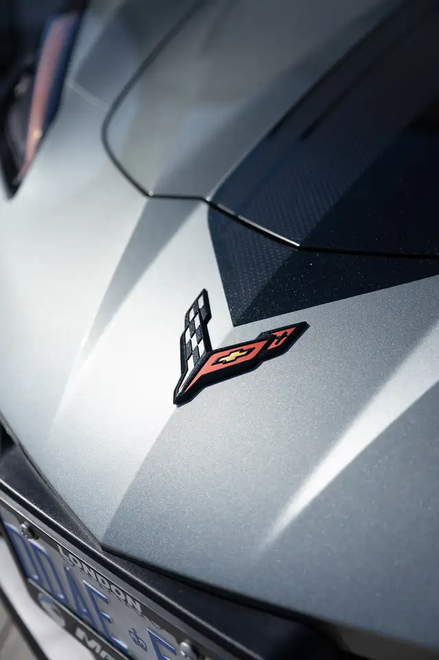 Chevrolet Corvette снимка Chevrolet Corvette