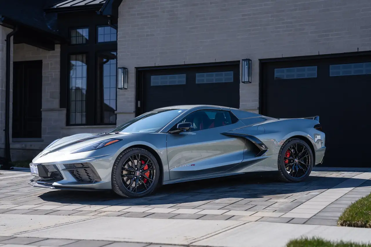 Chevrolet Corvette снимка Chevrolet Corvette