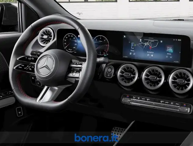 Mercedes-Benz Gla view 6