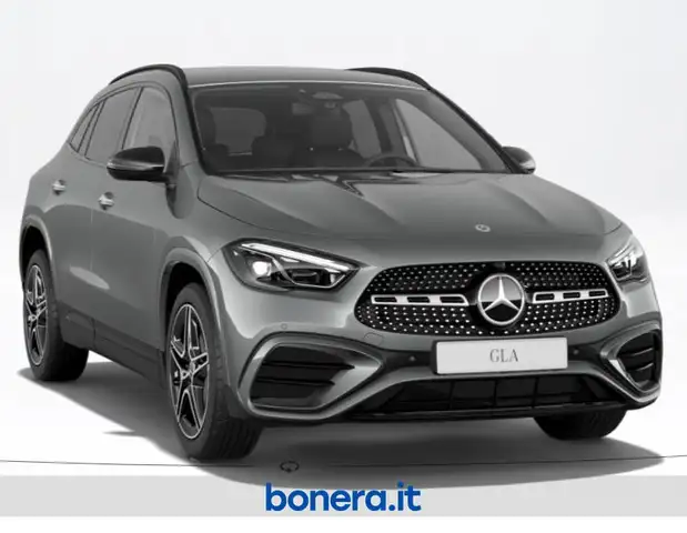 Mercedes-Benz Gla view 2