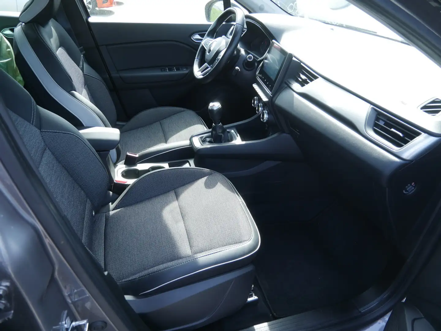 Renault Captur Intens TCe 90 KEYLESS PDC SHZ NAVI LED Grigio - 2