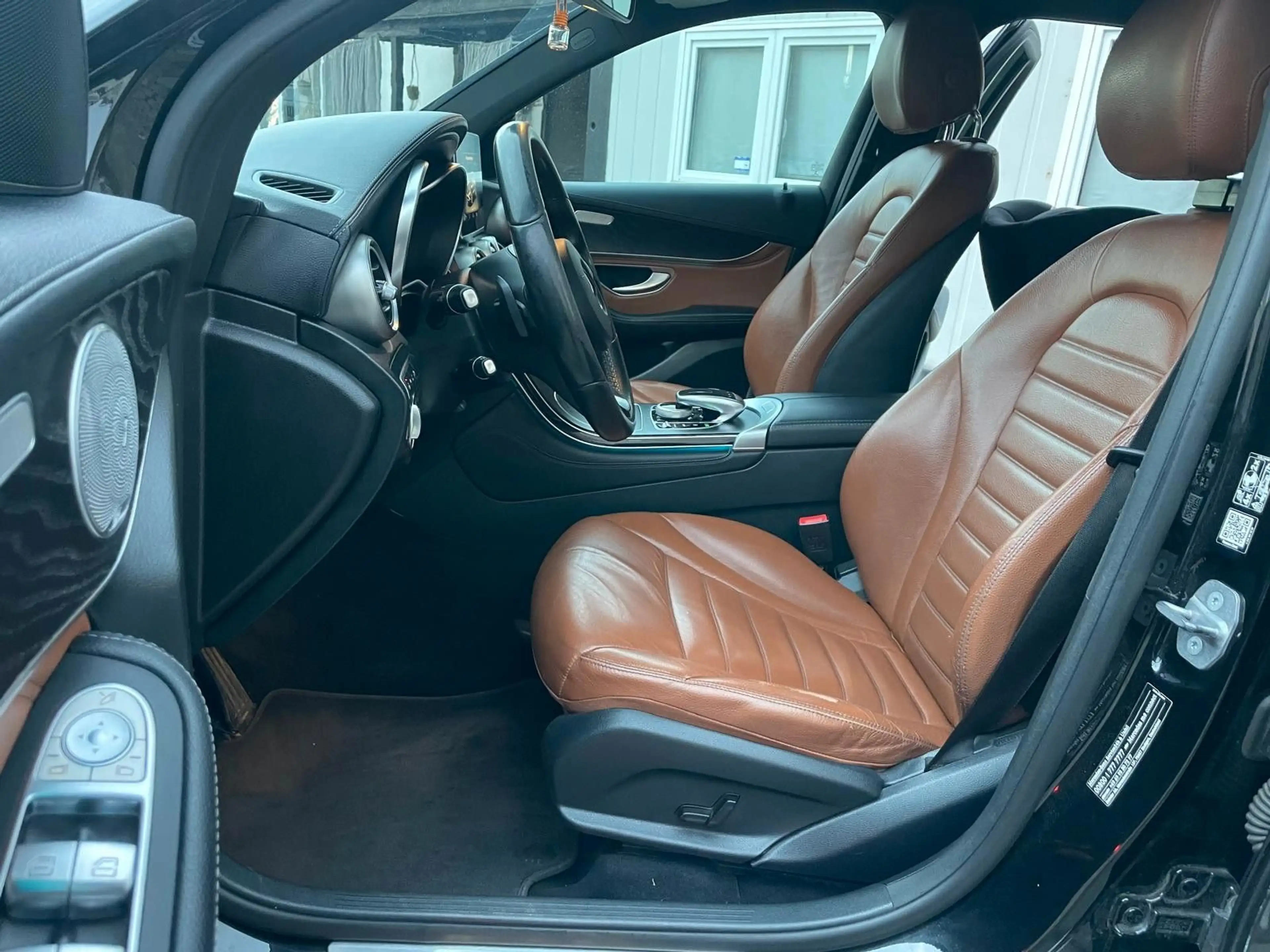 Mercedes-Benz GLC 350 d 4Matic AMG Leder LED Kamera 360 — photo 15