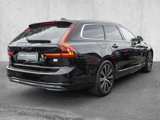 Volvo V90 view 4