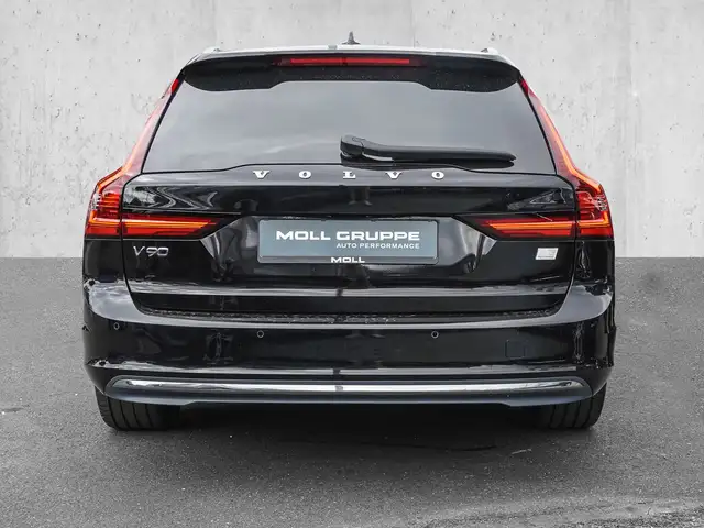 Volvo V90 view 6