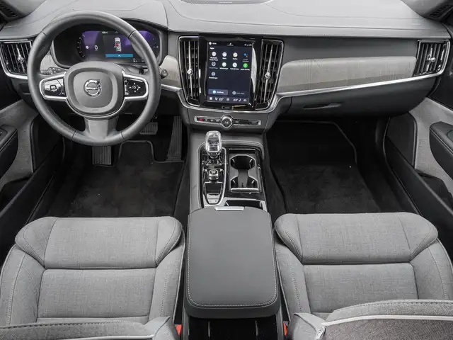Volvo V90 view 10