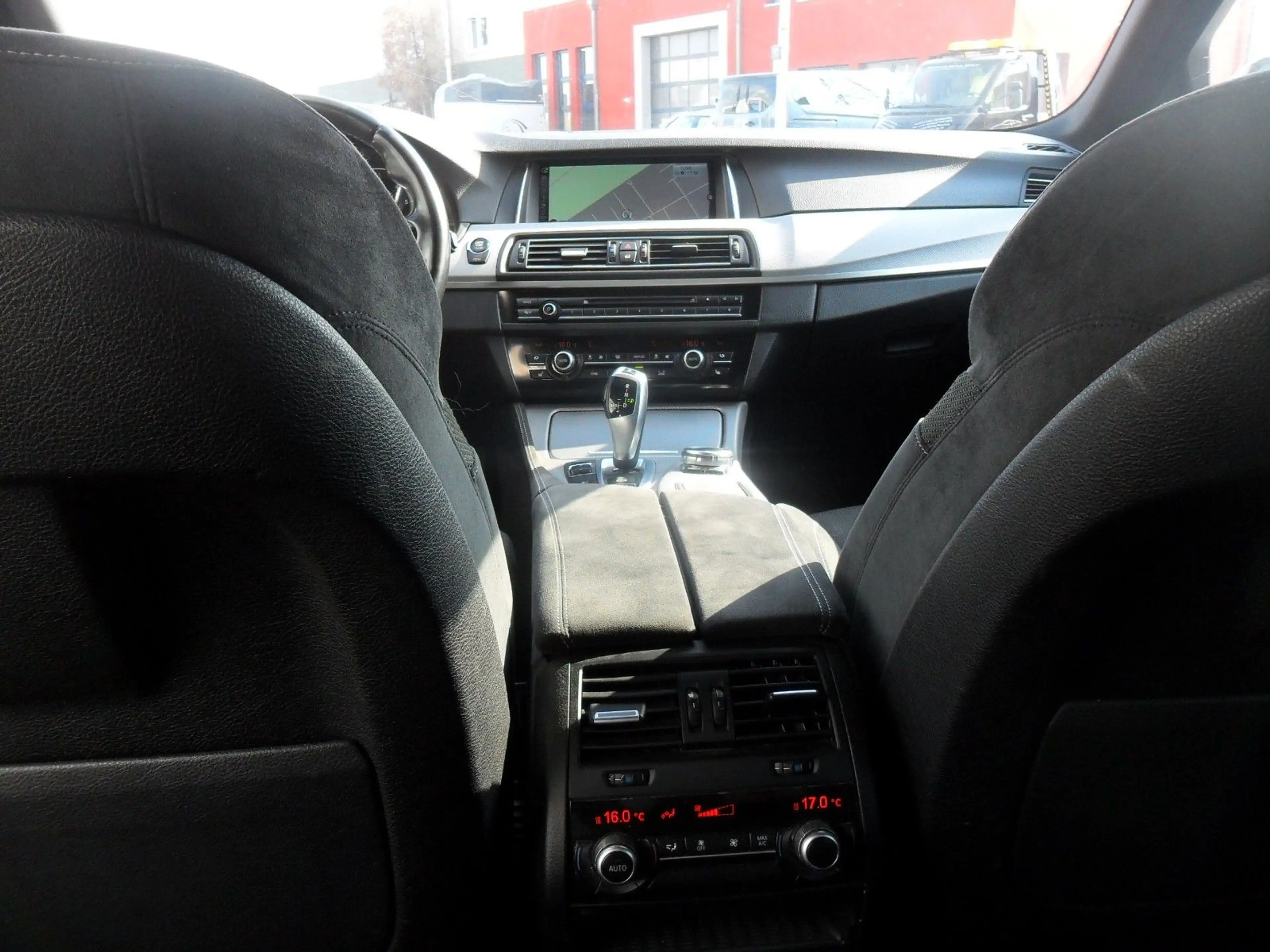 BMW 525 Touring xDrive*M-Sportpaket*Aut*Navi*Xenon* — photo 12
