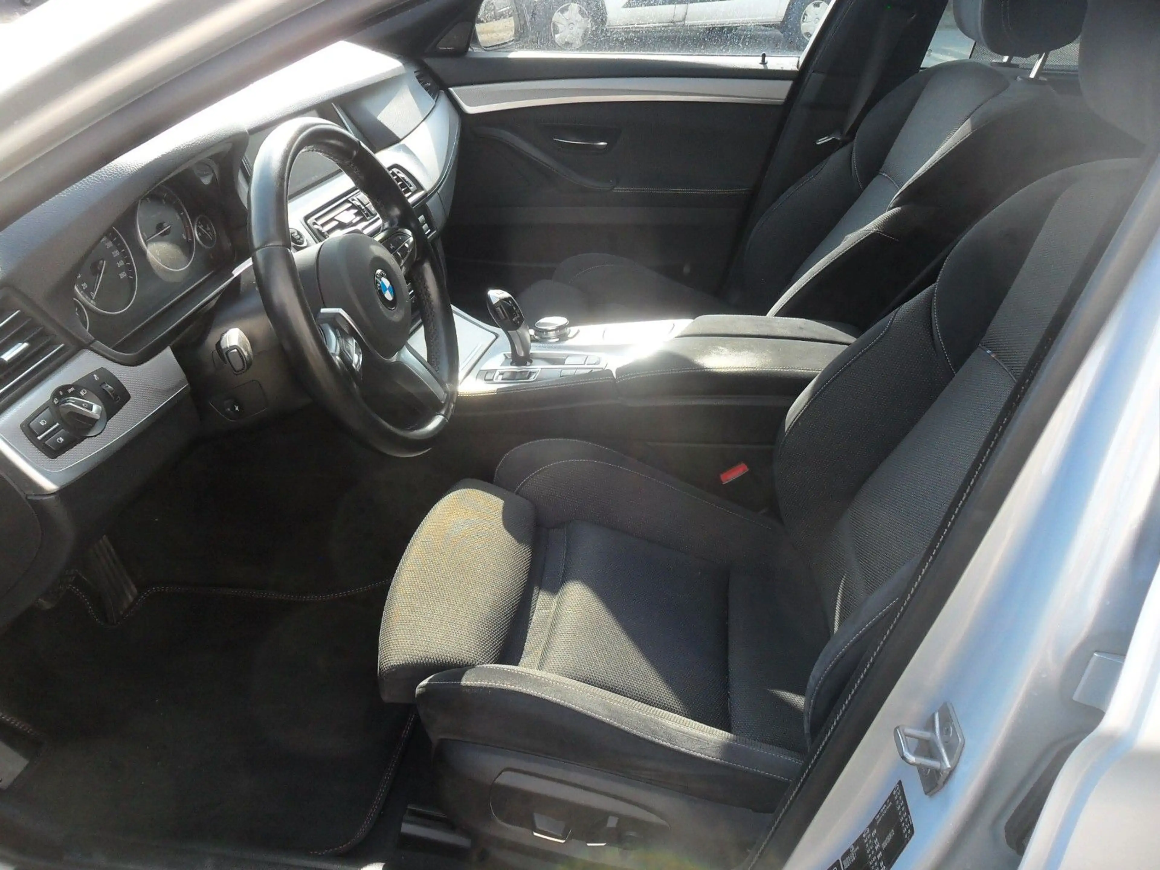 BMW 525 Touring xDrive*M-Sportpaket*Aut*Navi*Xenon* — photo 3