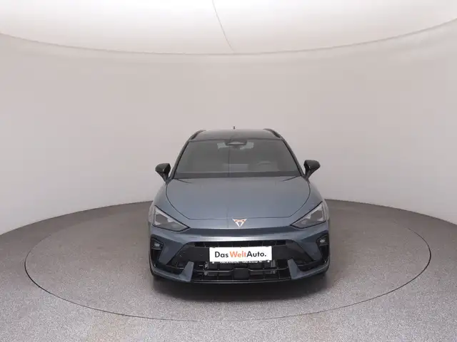Cupra Leon view 3