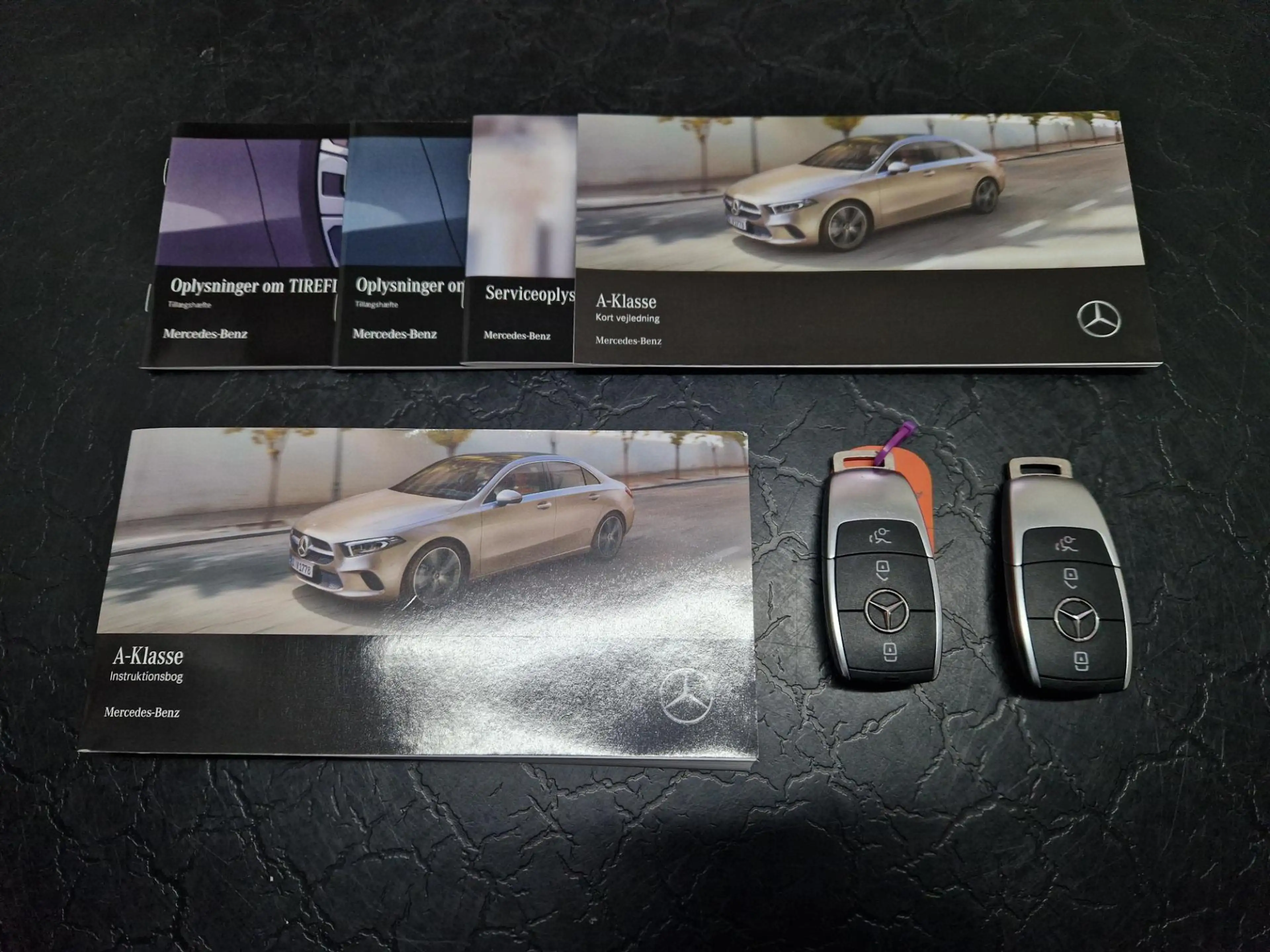 Mercedes-Benz A 200 Automaat / Wegklapbare trekhaak / Led verlichting — photo 7