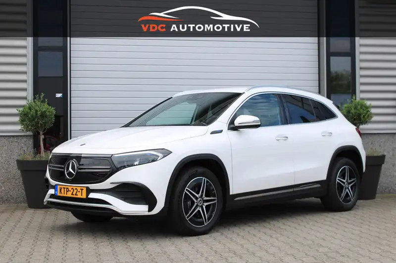 MERCEDES-BENZ Eqa