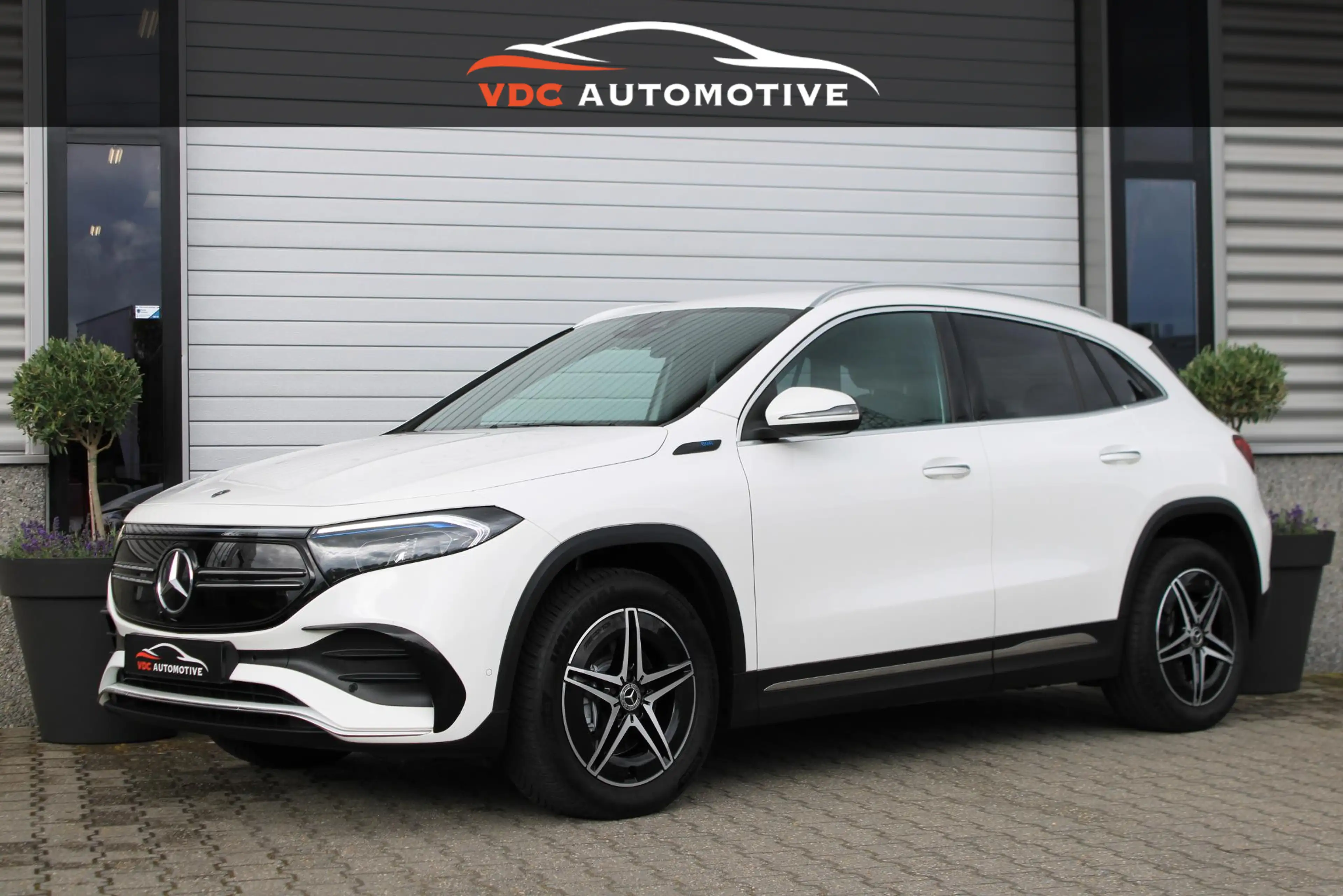 Mercedes-Benz EQA 250 AMG Camera | Trekhaak | Keyless | Widescreen | Sfe