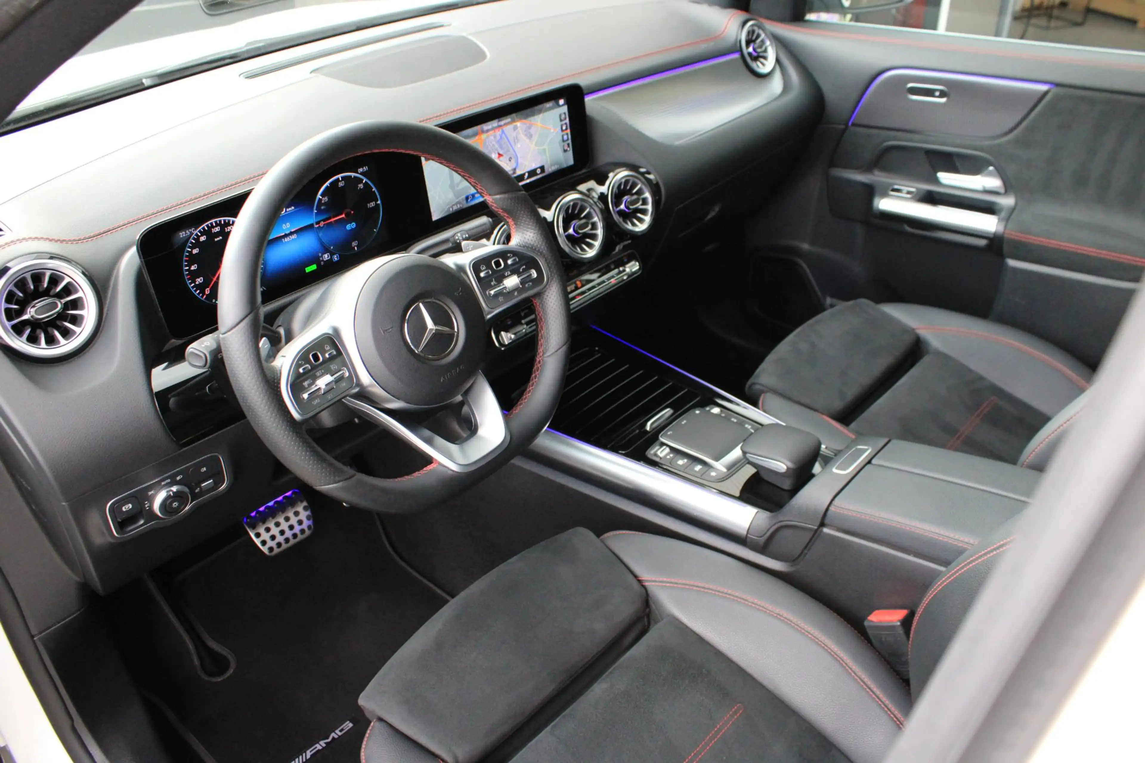Mercedes-Benz EQA 250 AMG Camera | Trekhaak | Keyless | Widescreen | Sfe — photo 2