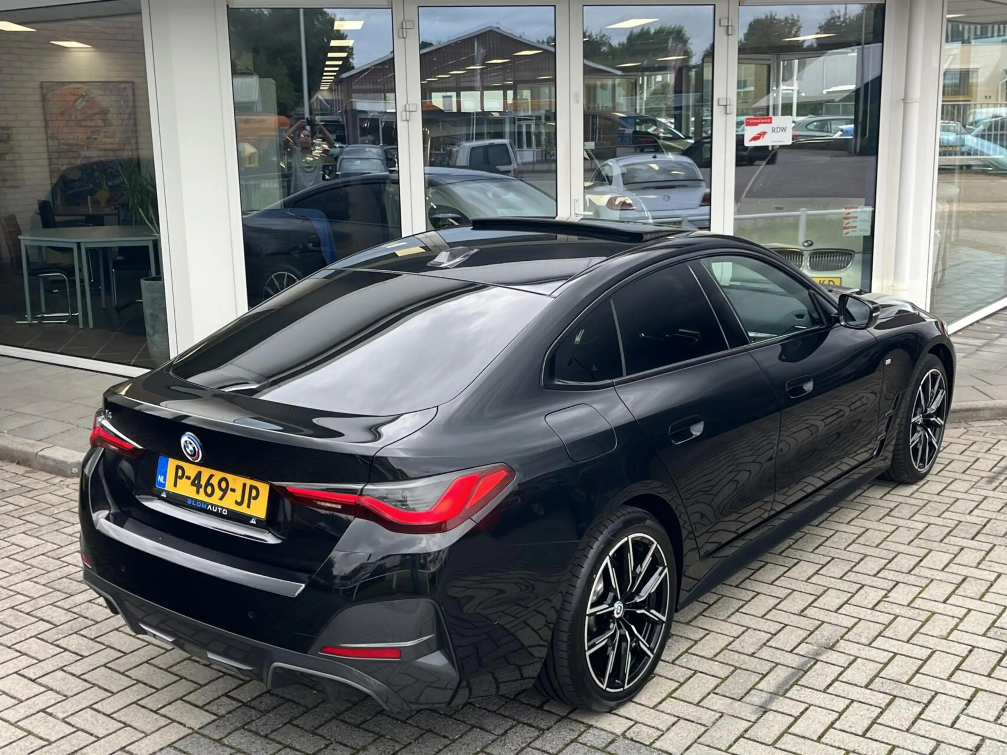 BMW i4 eDrive40 M-SPORT 84 kWh SOH95% LASER+PANO+ACC+H&K+ — photo 21
