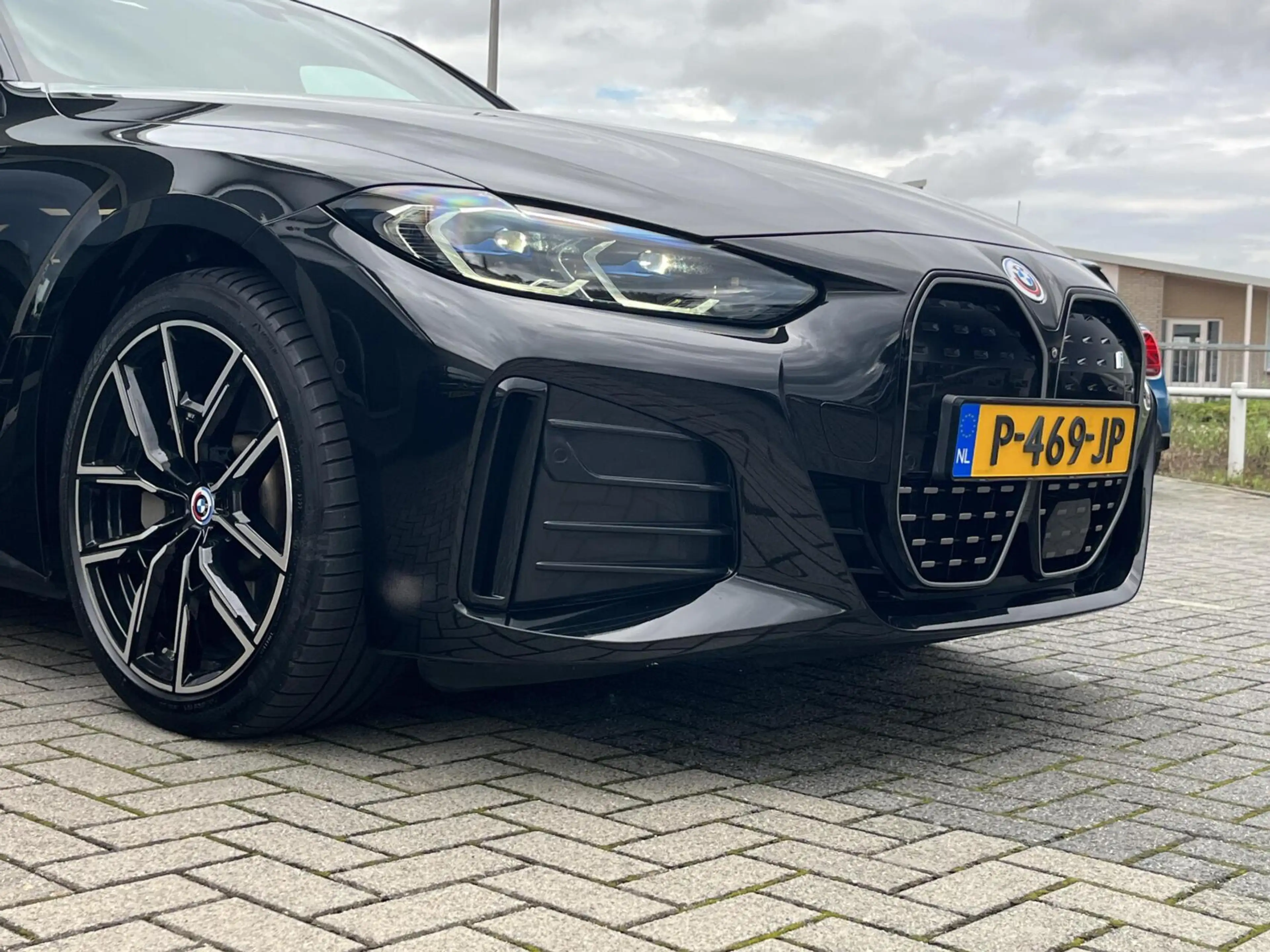 BMW i4 eDrive40 M-SPORT 84 kWh SOH95% LASER+PANO+ACC+H&K+ — photo 19