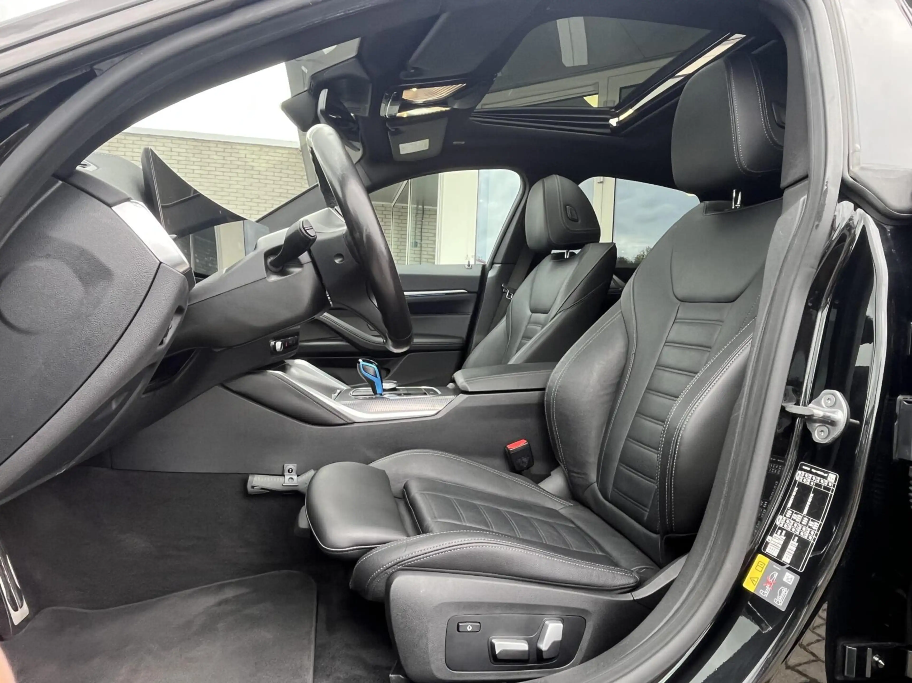 BMW i4 eDrive40 M-SPORT 84 kWh SOH95% LASER+PANO+ACC+H&K+ — photo 7