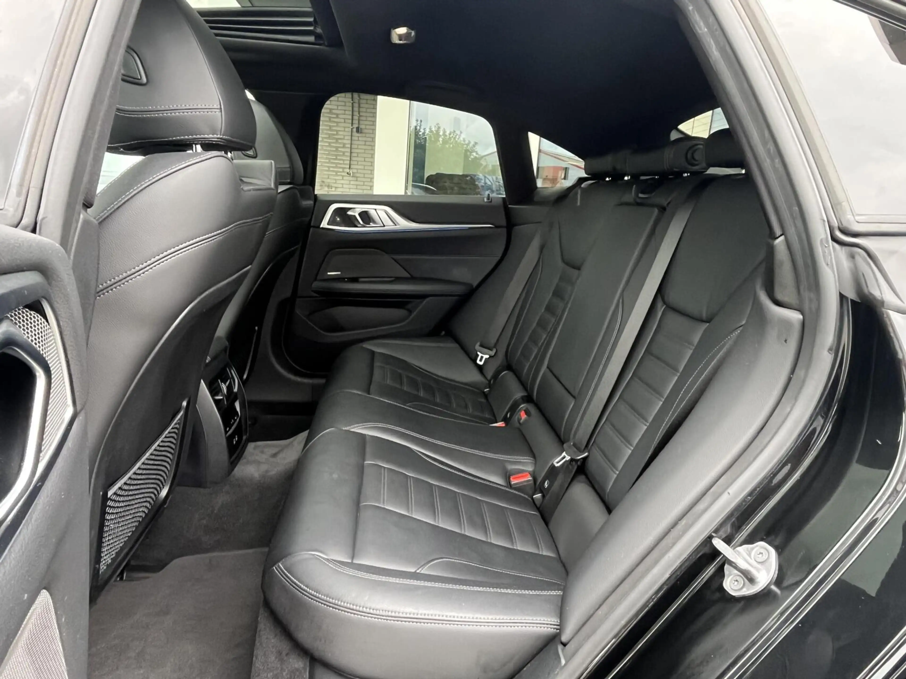 BMW i4 eDrive40 M-SPORT 84 kWh SOH95% LASER+PANO+ACC+H&K+ — photo 14