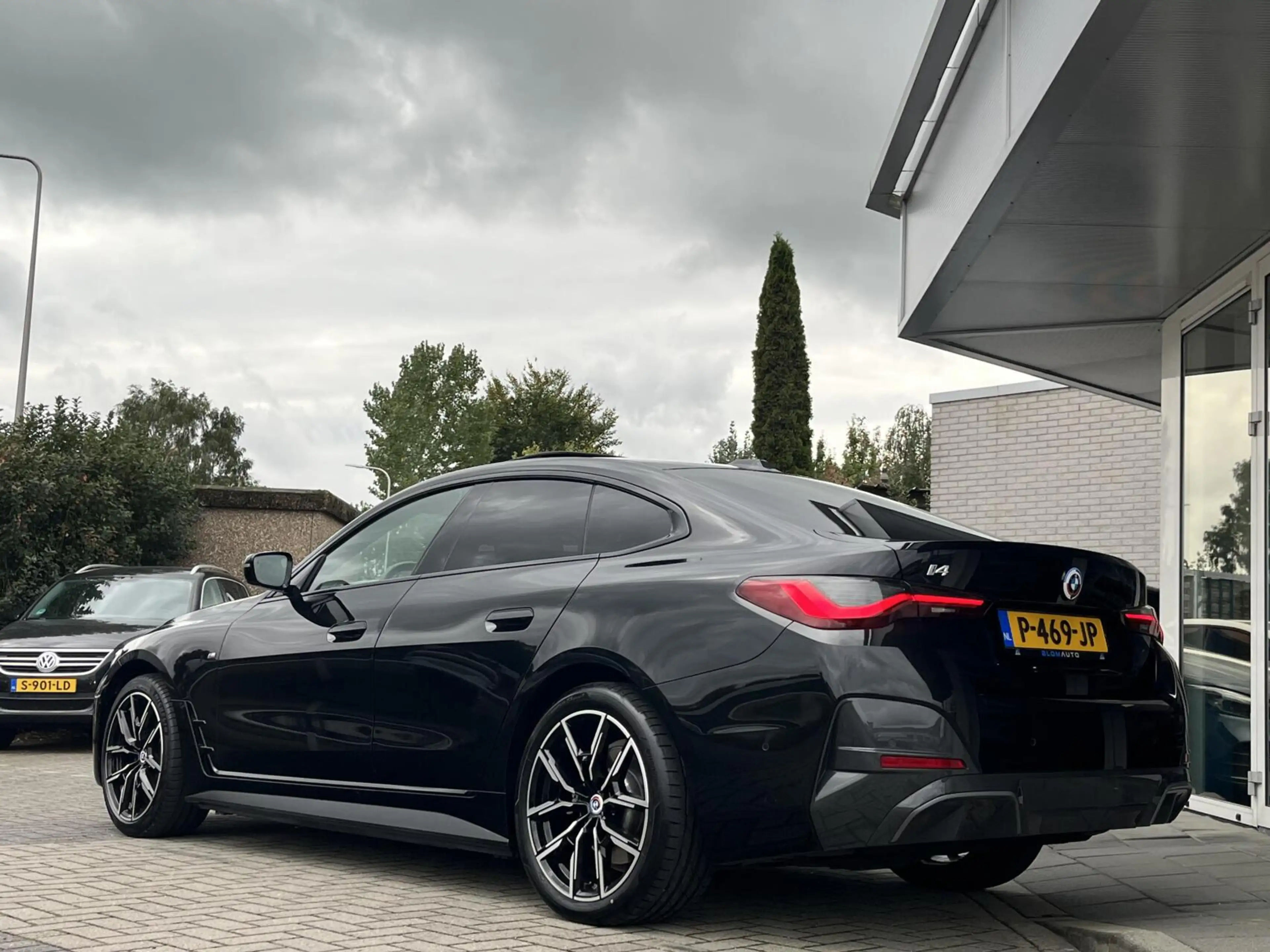 BMW i4 eDrive40 M-SPORT 84 kWh SOH95% LASER+PANO+ACC+H&K+ — photo 16