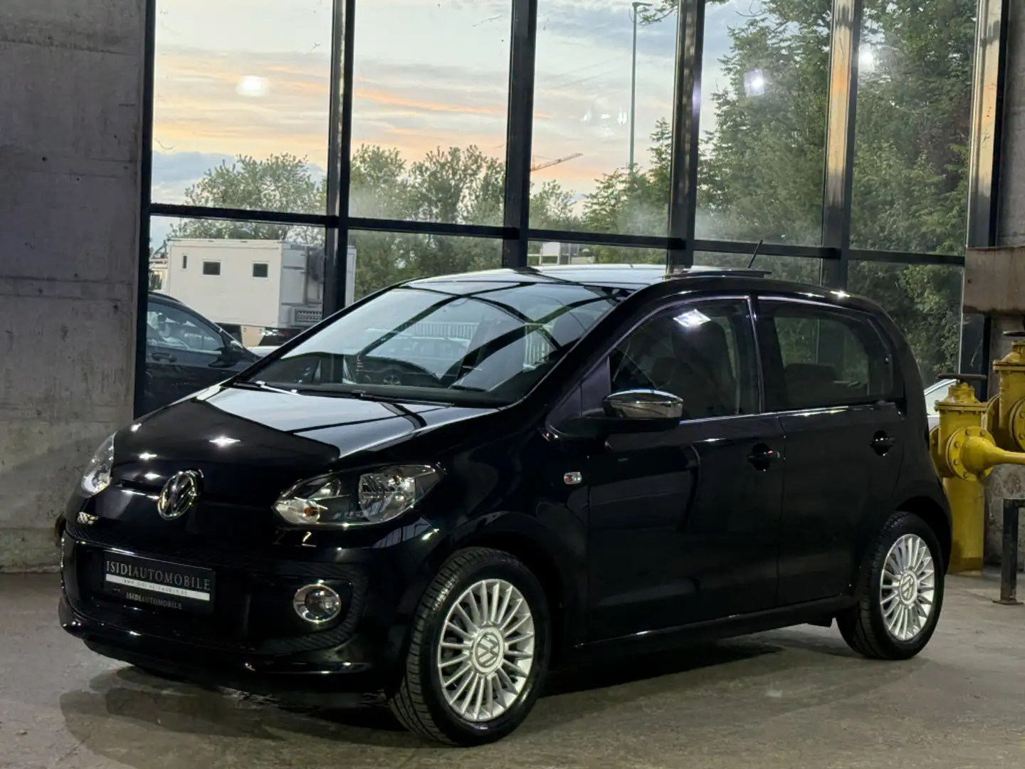 Volkswagen up! high up! Automatik Navi Panorama Sitzheizung Nero - 2