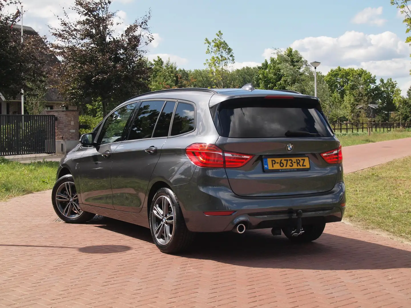 BMW 216 2-serie Gran Tourer 216i 7p. High Executive | Head Grau - 2