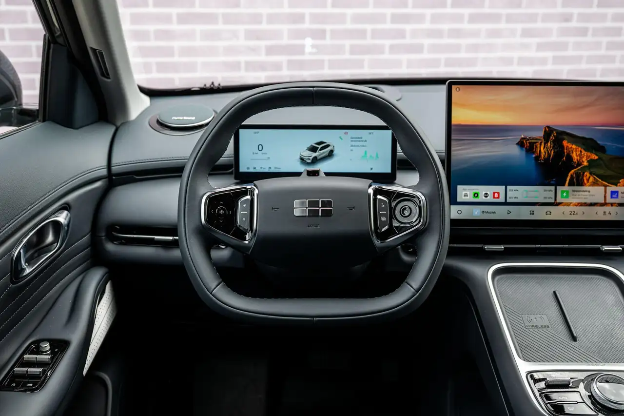Geely Starray EM-i 2026 — фото 10