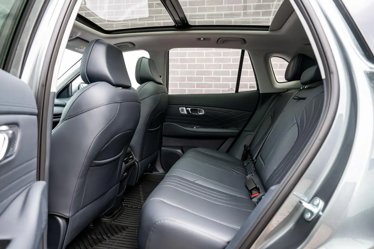 Geely Starray EM-i 2026 — фото 7