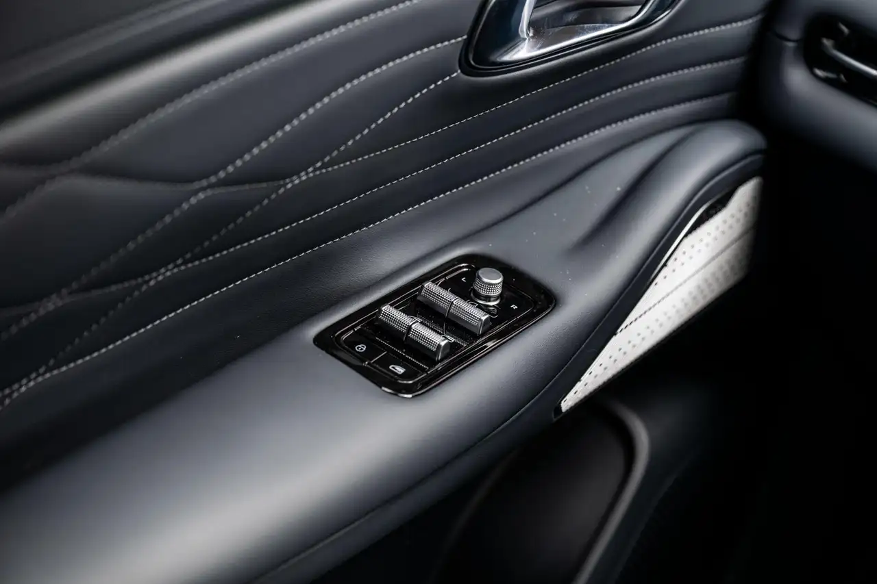 Geely Starray EM-i 2026 — фото 15