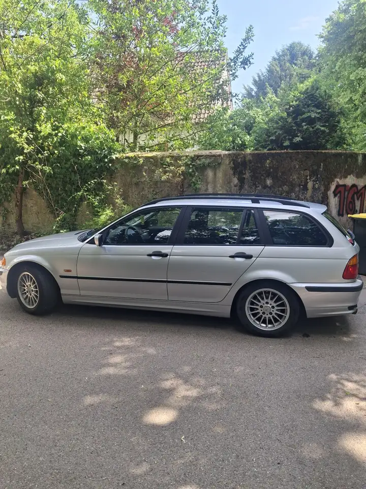 BMW 318i touring, foto 6