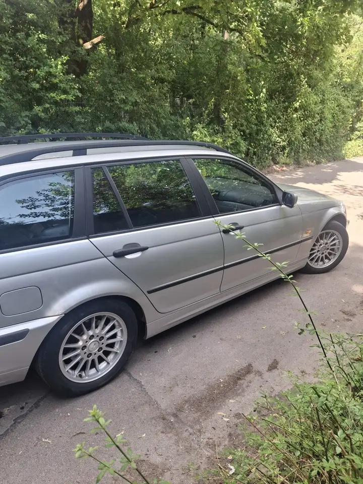 BMW 318i touring, foto 7