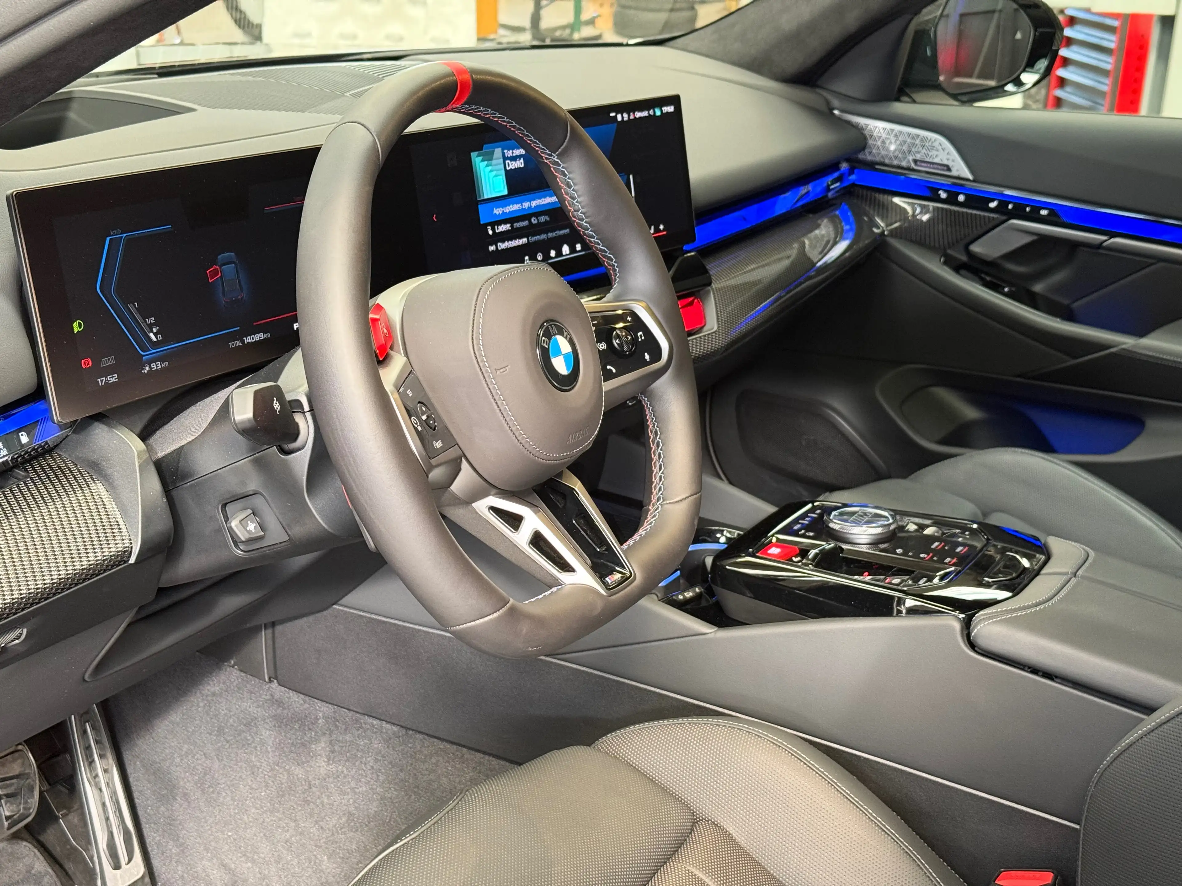 BMW M5 M5 Touring PHEV 4.4 AS (535 kW) — photo 4