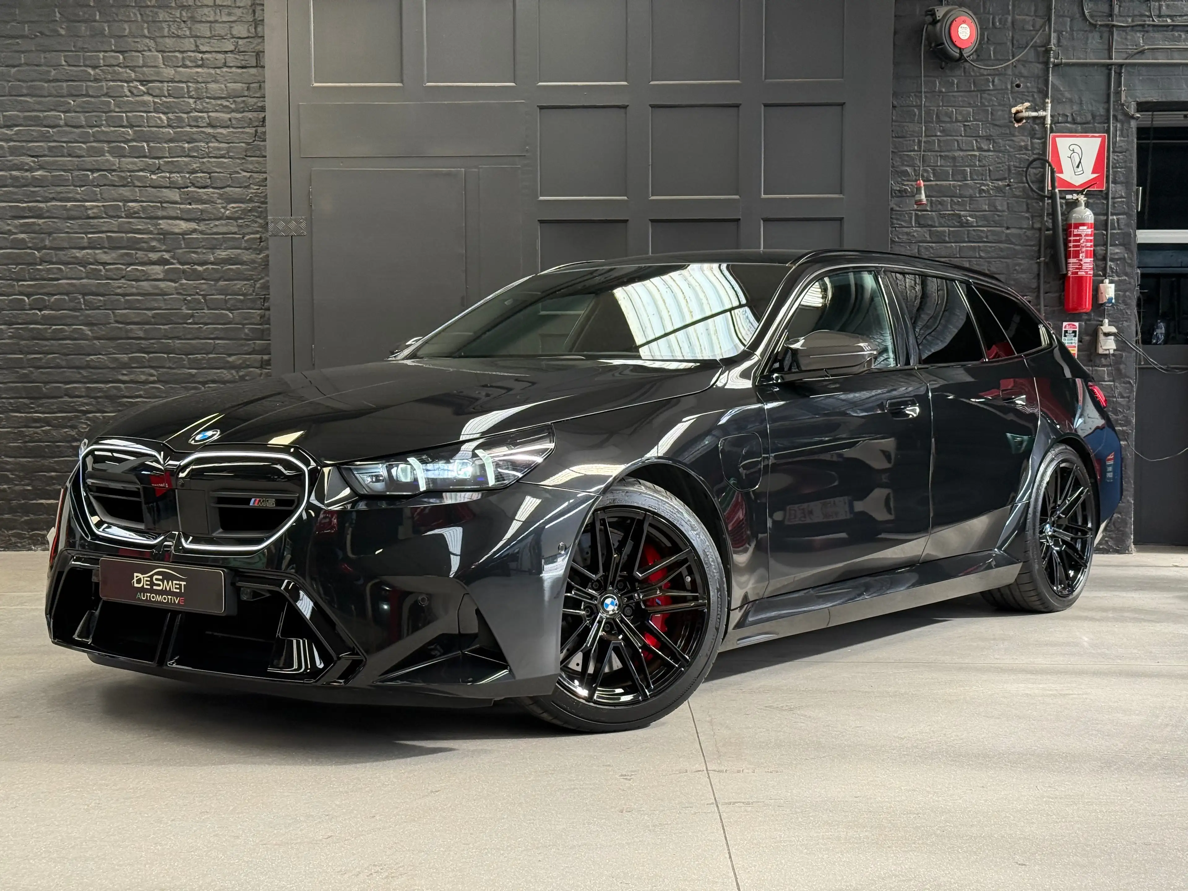 BMW M5 M5 Touring PHEV 4.4 AS (535 kW)