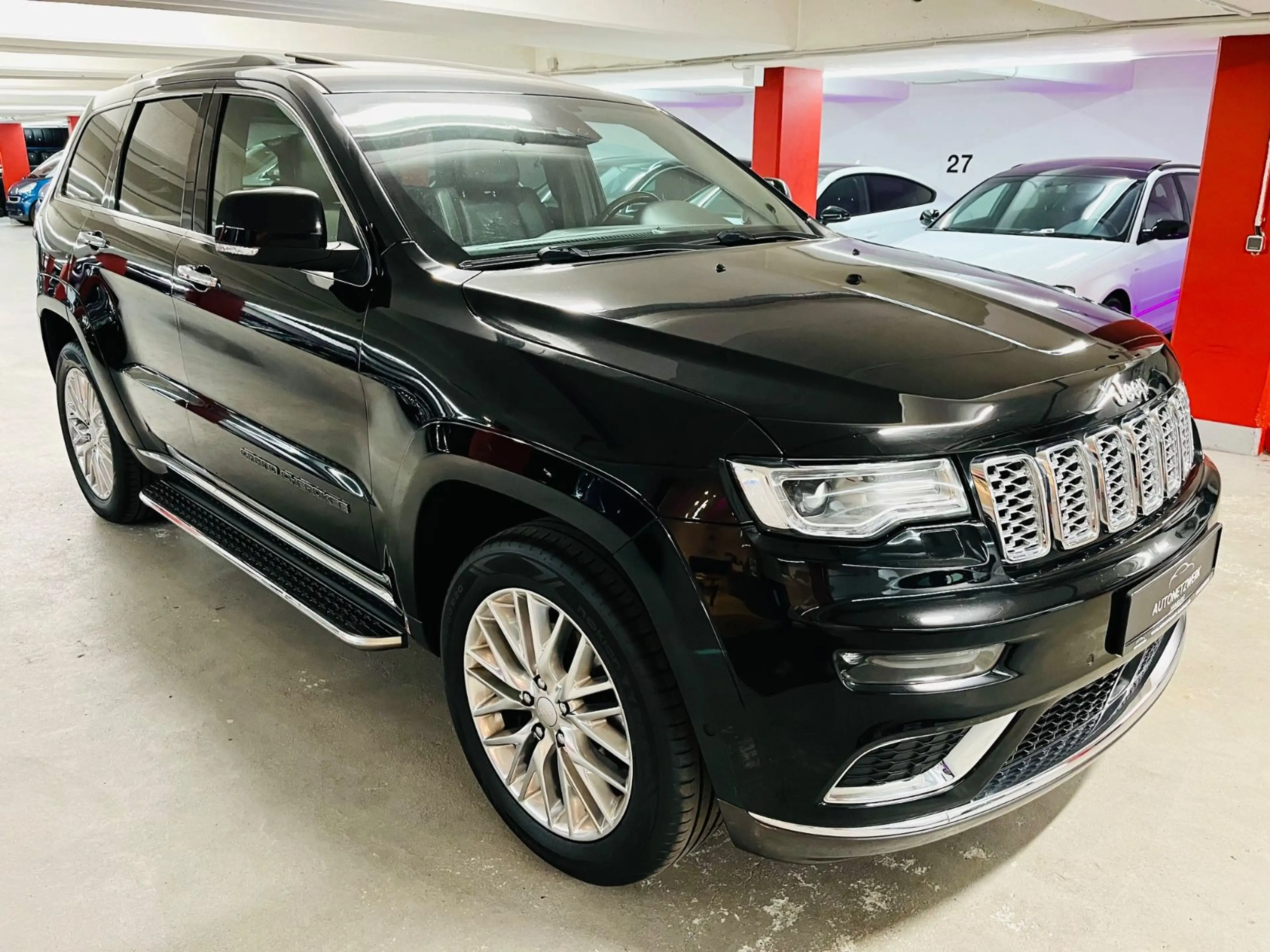 Jeep Grand Cherokee 3.0 CRD Summit Fond Entertainment — photo 3