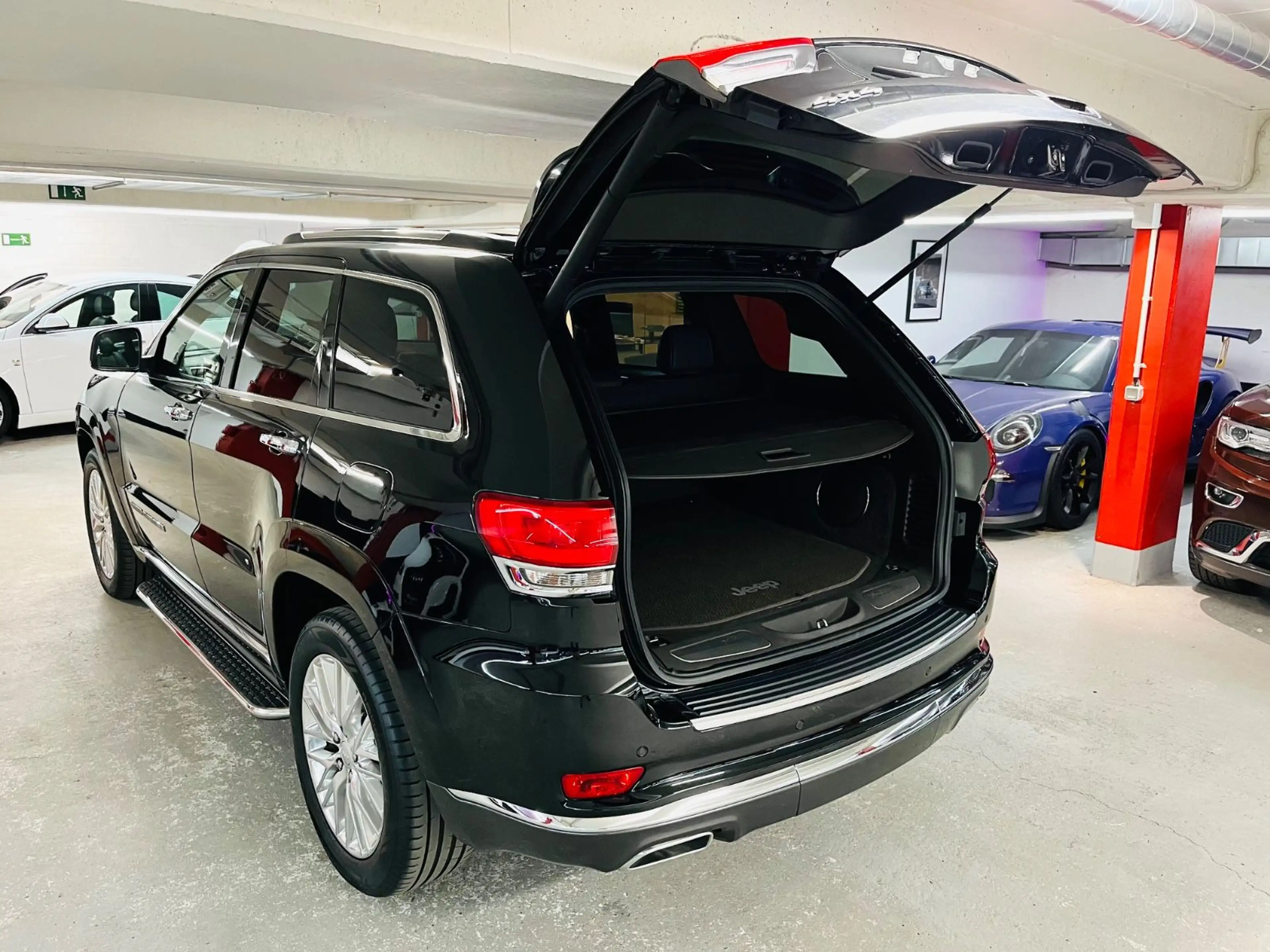 Jeep Grand Cherokee 3.0 CRD Summit Fond Entertainment — photo 5