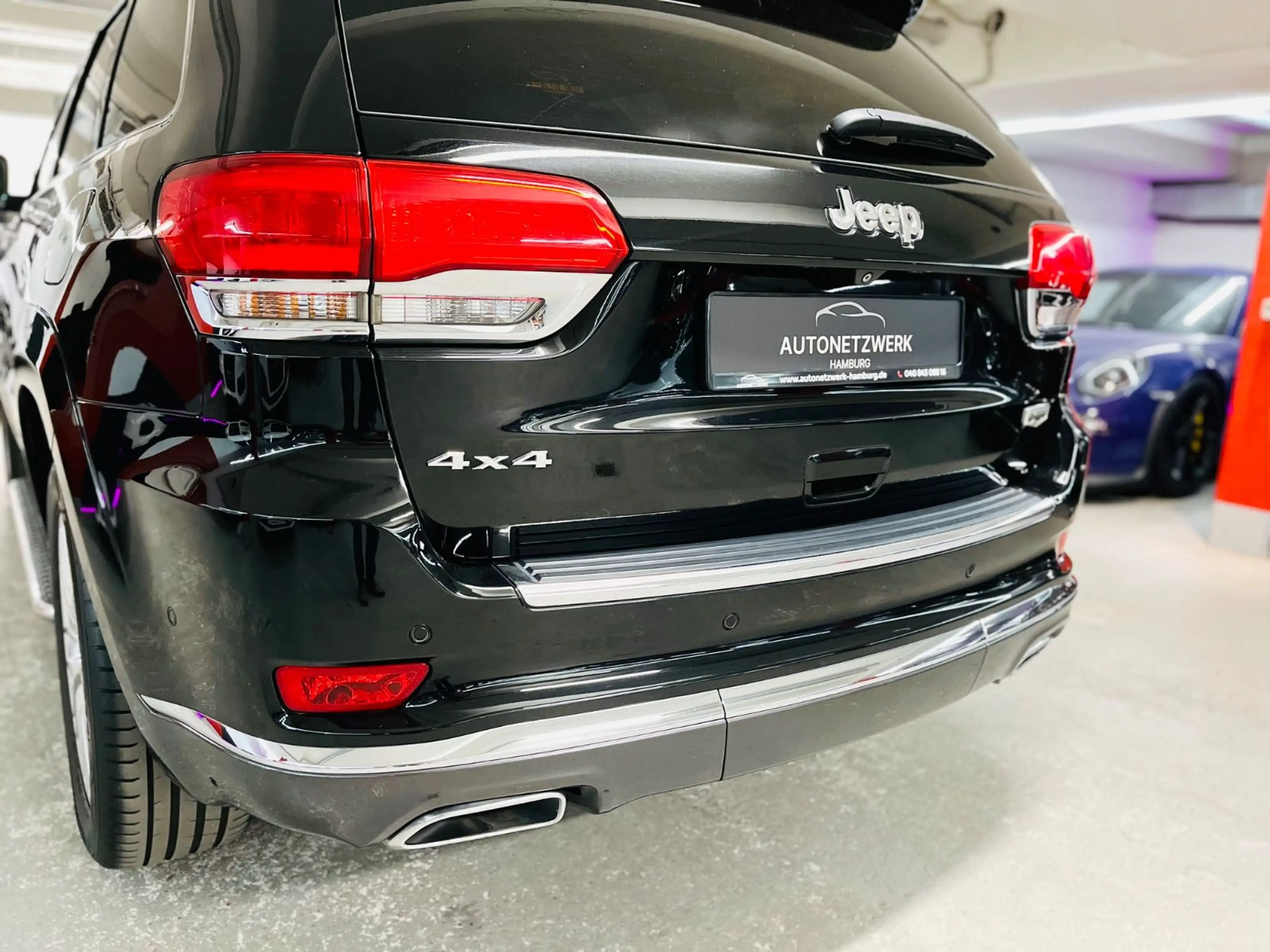 Jeep Grand Cherokee 3.0 CRD Summit Fond Entertainment — photo 8