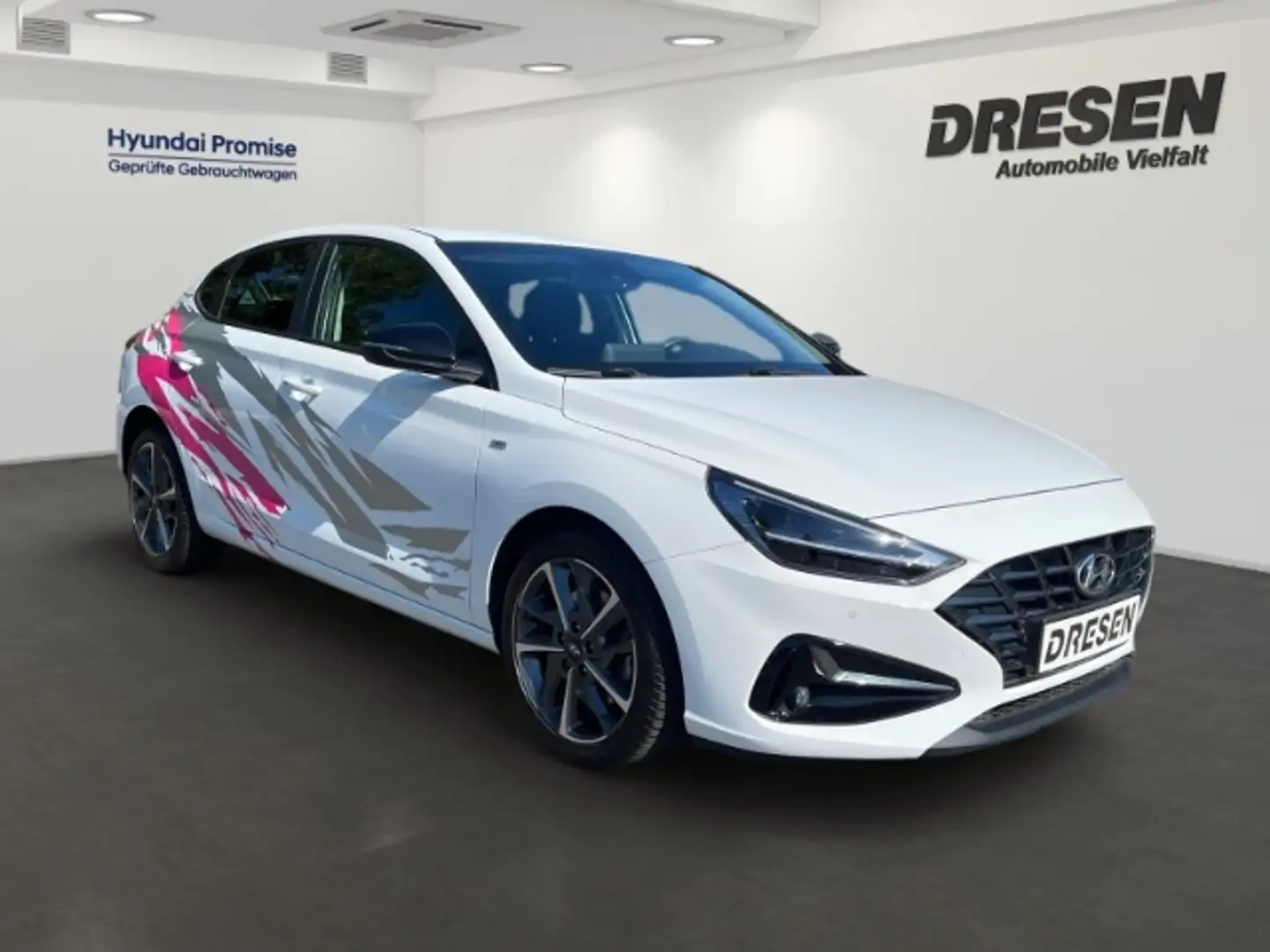 Hyundai i30 Fastback Edition 30+ 1.5 MHEV Navi+Kamera Wit - 2