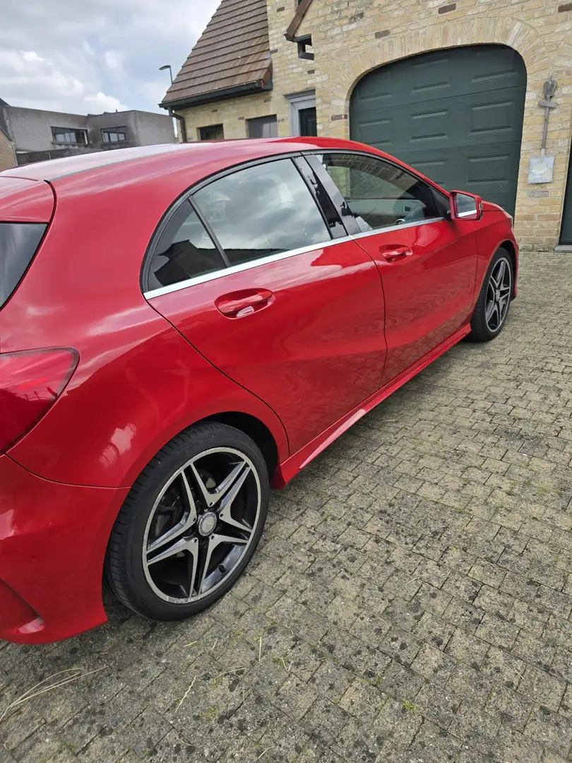 Mercedes-Benz 200 200 D Rouge - 2
