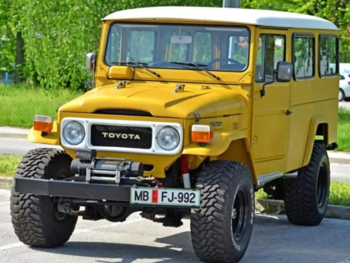 Toyota Land Cruiser FJ 45 Galben - 1