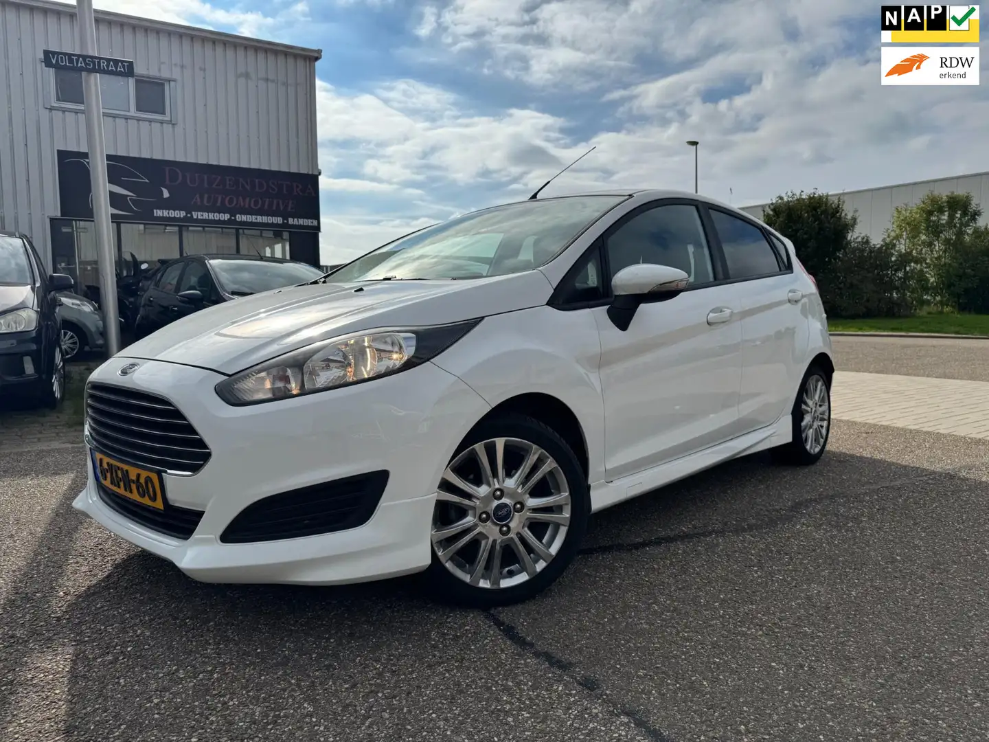Ford Fiesta 1.0 EcoBoost Hot Hatch Sportpakket Wit - 1